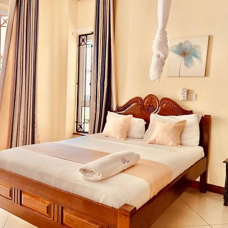 Elna'S Nyali - Work & Unwind - Pool, Sea Views, Ac & Fast Wi-Fi Bed & Breakfast มอมบาซา ภายนอก รูปภาพ