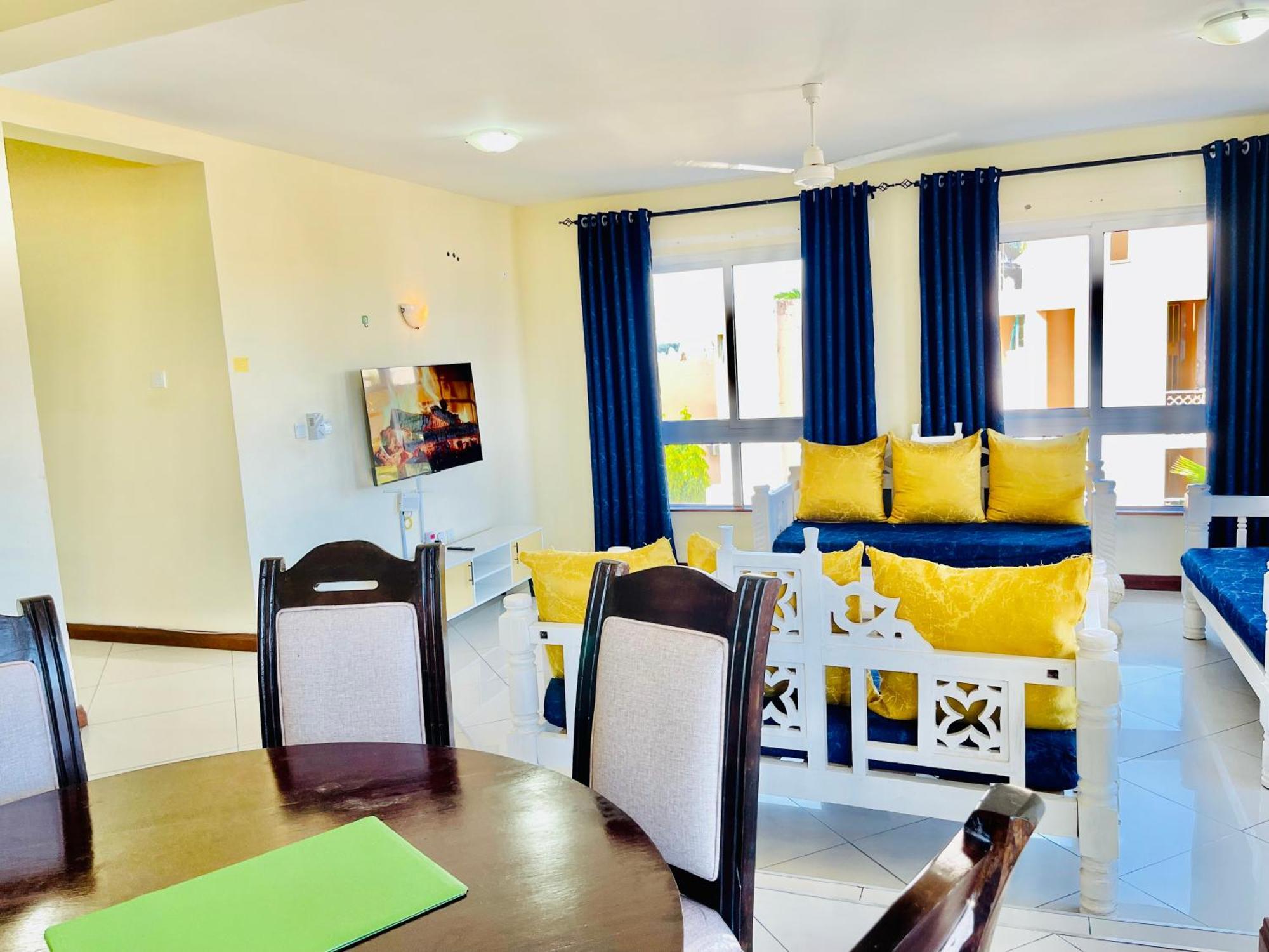 Elna'S Nyali - Work & Unwind - Pool, Sea Views, Ac & Fast Wi-Fi Bed & Breakfast มอมบาซา ภายนอก รูปภาพ