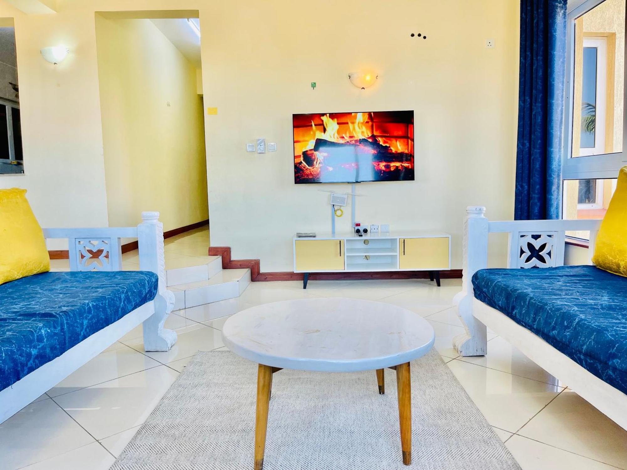 Elna'S Nyali - Work & Unwind - Pool, Sea Views, Ac & Fast Wi-Fi Bed & Breakfast มอมบาซา ภายนอก รูปภาพ