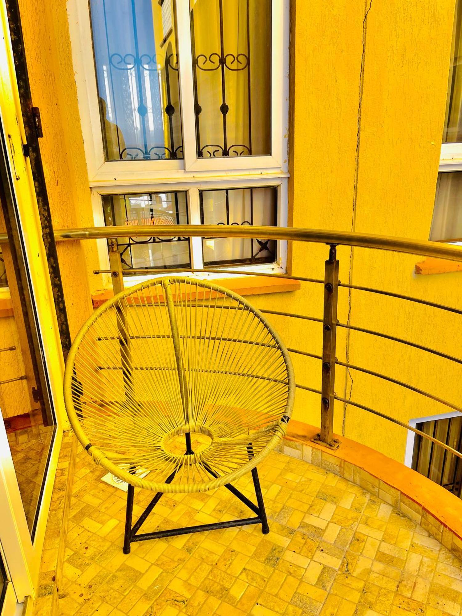 Elna'S Nyali - Work & Unwind - Pool, Sea Views, Ac & Fast Wi-Fi Bed & Breakfast มอมบาซา ภายนอก รูปภาพ
