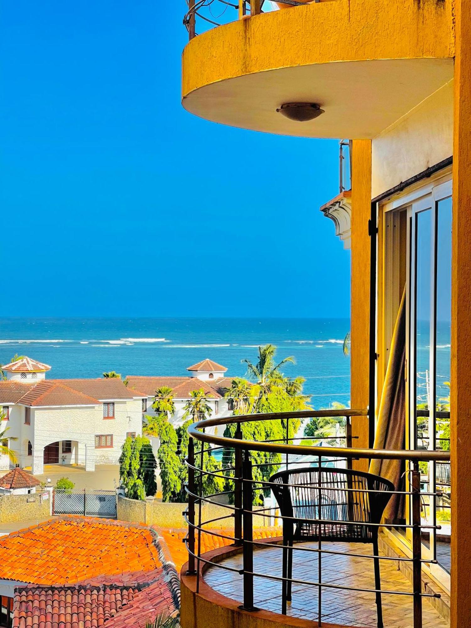 Elna'S Nyali - Work & Unwind - Pool, Sea Views, Ac & Fast Wi-Fi Bed & Breakfast มอมบาซา ภายนอก รูปภาพ