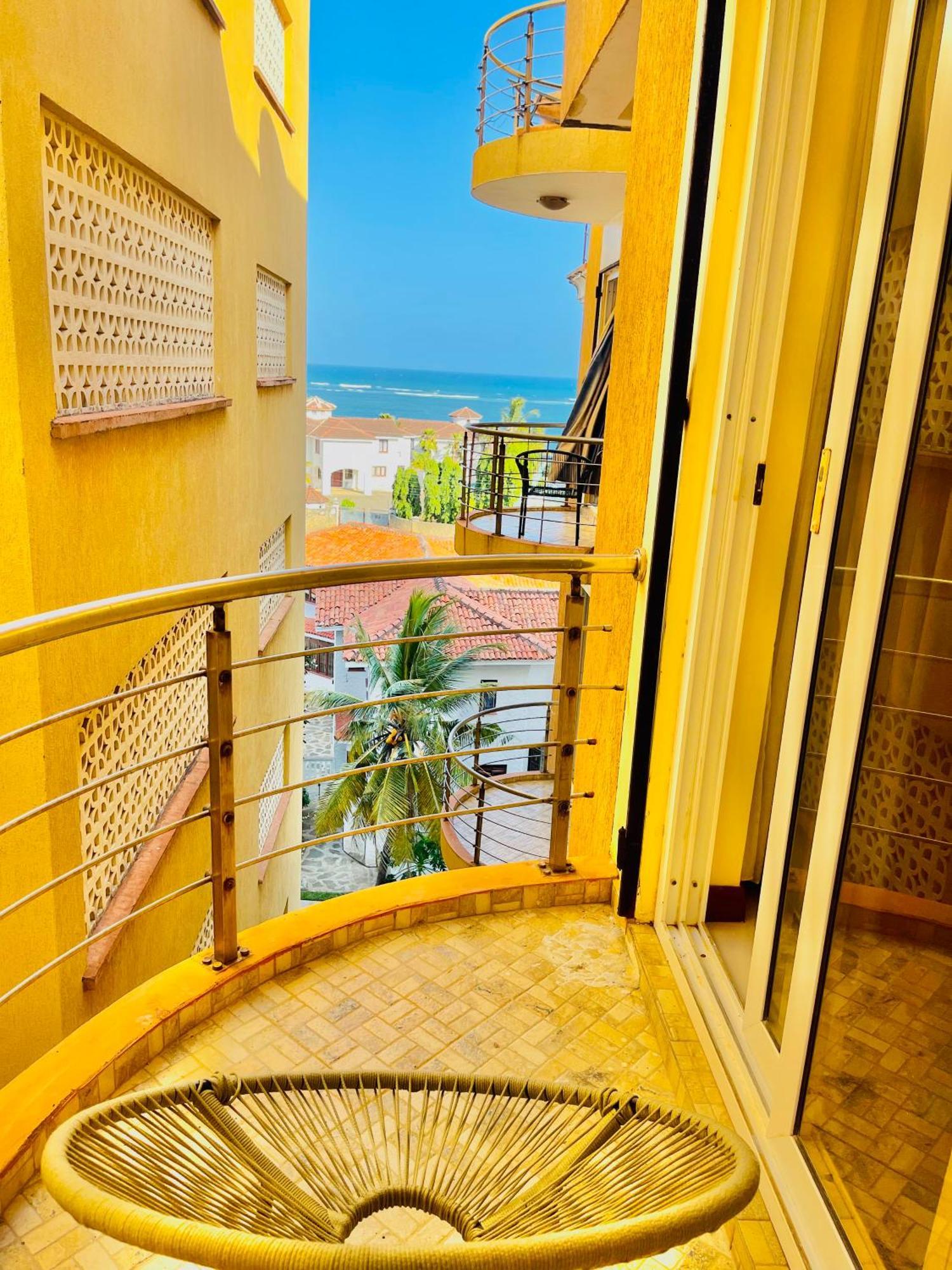 Elna'S Nyali - Work & Unwind - Pool, Sea Views, Ac & Fast Wi-Fi Bed & Breakfast มอมบาซา ภายนอก รูปภาพ