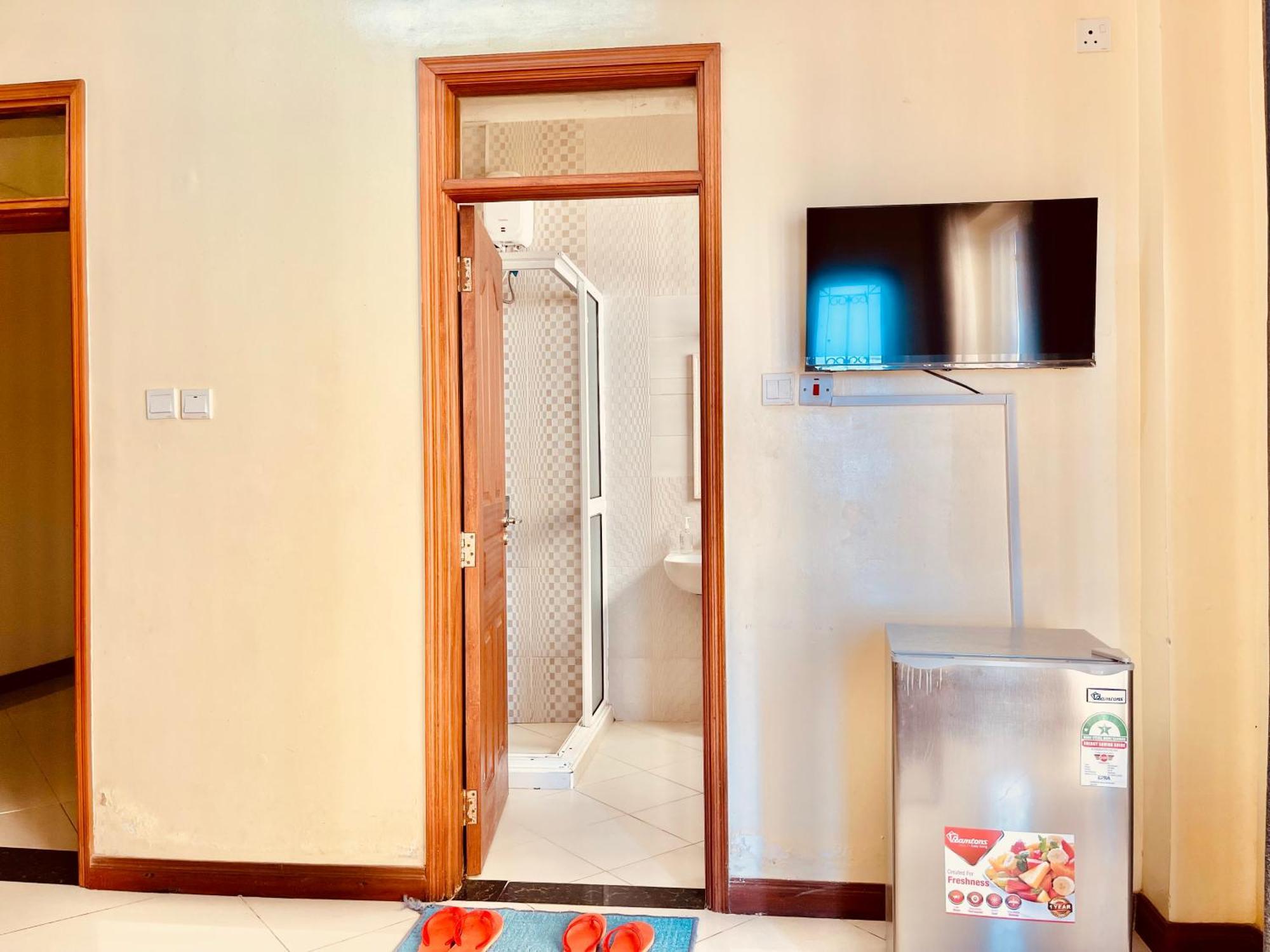 Elna'S Nyali - Work & Unwind - Pool, Sea Views, Ac & Fast Wi-Fi Bed & Breakfast มอมบาซา ภายนอก รูปภาพ