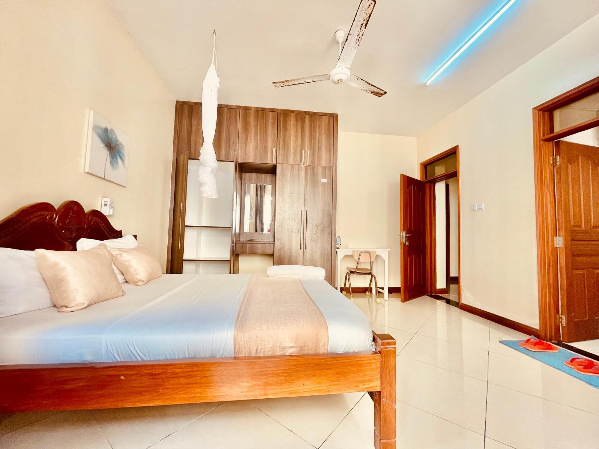Elna'S Nyali - Work & Unwind - Pool, Sea Views, Ac & Fast Wi-Fi Bed & Breakfast มอมบาซา ภายนอก รูปภาพ